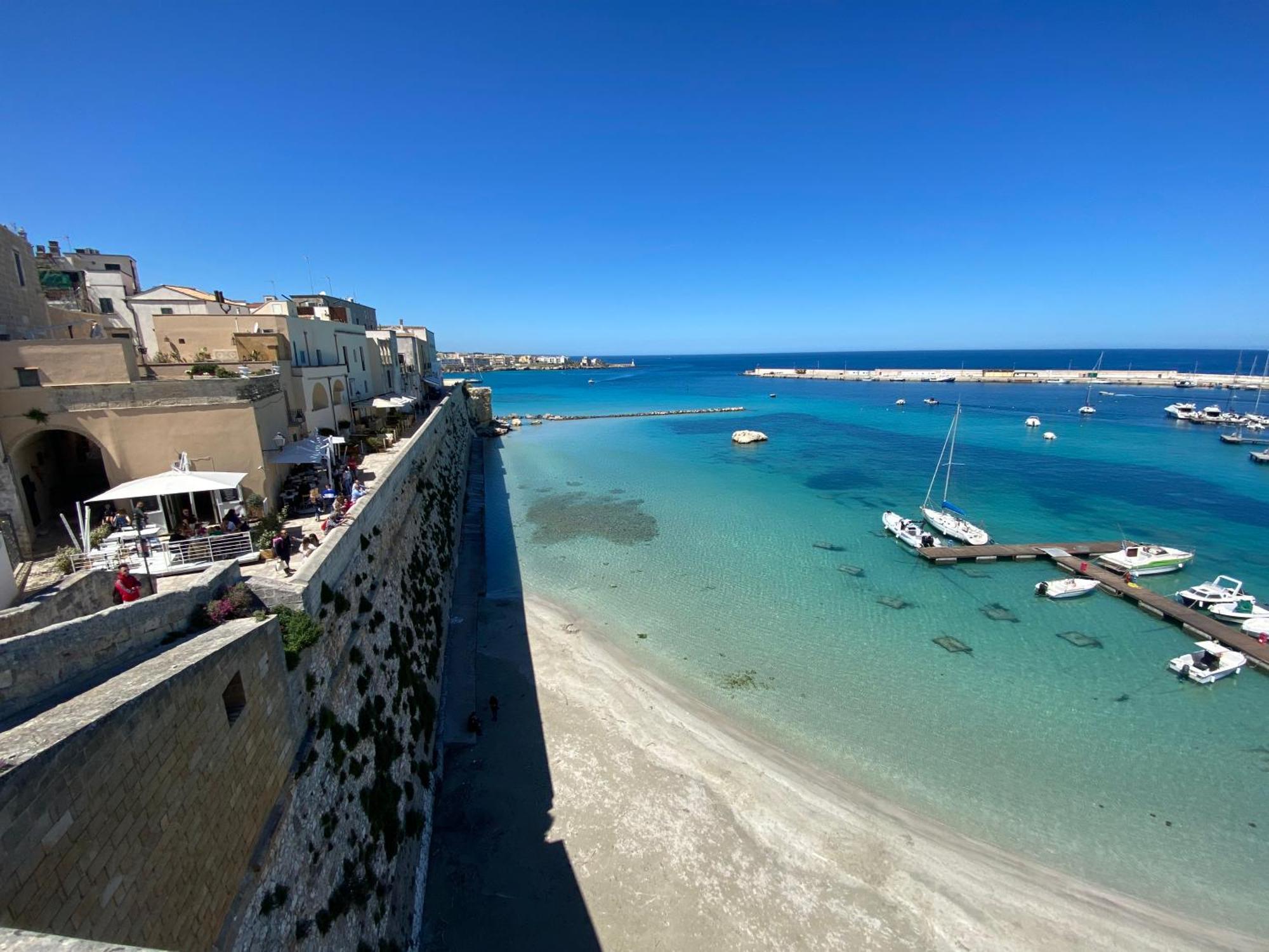 Dimora Del Sole Luxury And Charm Apartment 奥特朗托 外观 照片